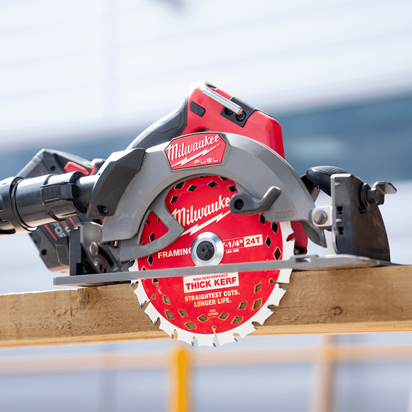 M18 FUEL™ 184mm Circular Saw Kit M18FCS66G3801FP