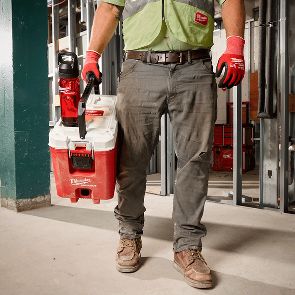 Milwaukee PACKOUT™ 740ml (25oz) Plastic Bottle Black - 48228371B