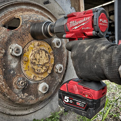 Milwaukee M18 FUEL™ 1/2" Mid-Torque Impact Wrench with Friction