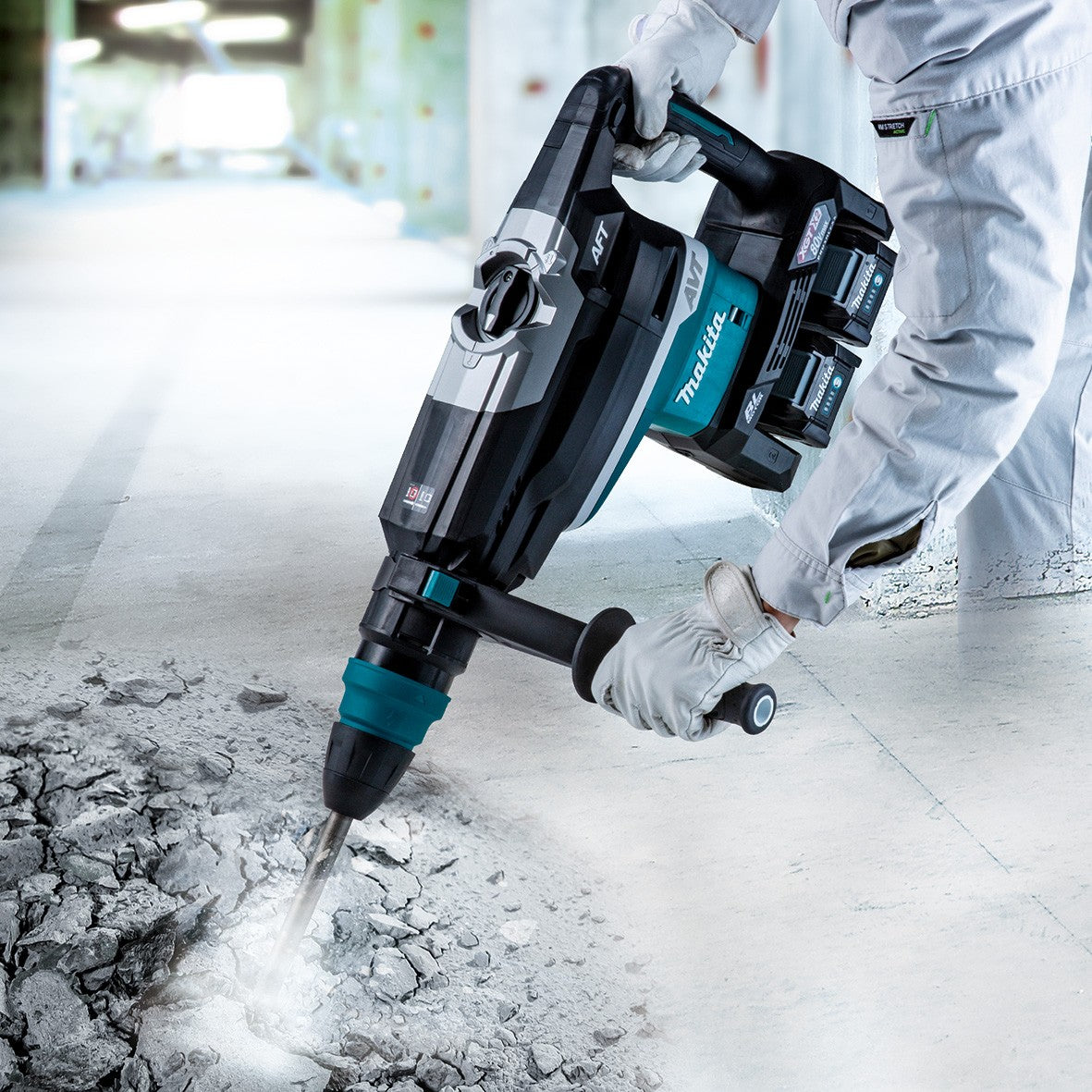 MAKITA 80V Max (40Vx2) Brushless 52mm SDS Max Rotary Hammer HR006GZ