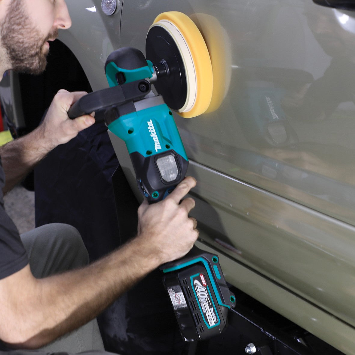 Makita 40V Max Brushless 180mm (7") Polisher PV001GZ