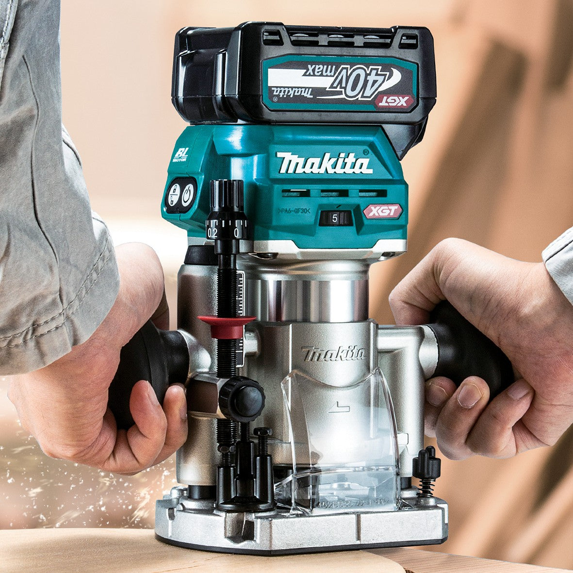 Makita 40V Max Brushless Laminate Trimmer with Accessory Kit RT001GZ03